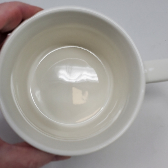 STARBUCKS SET OF 2 CHRISTMAS SNOWFLAKE COFFEE MUG CUP RETIRED 14 FL OUNCES SNOW - Picture 7 of 12